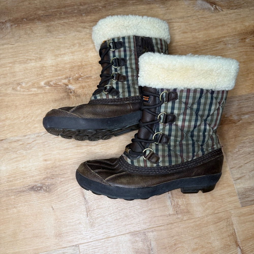 UGG Australia Women's Plaid Lined Winter Boots Size 7 Waterproof‎ Event Casual